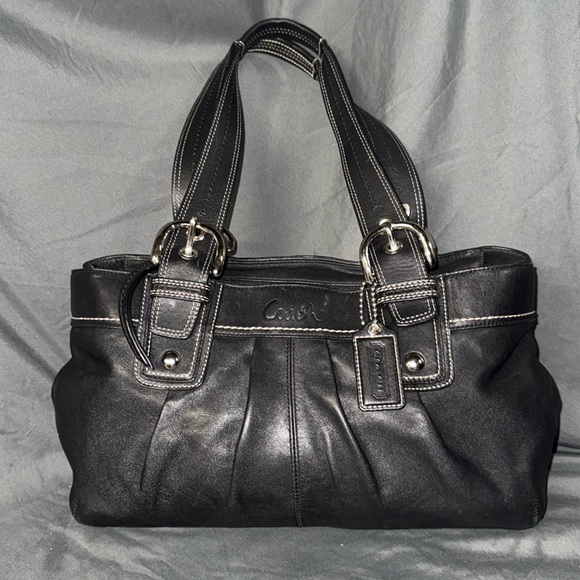 COACH F13732 Woman’s SOHO Pleated Black Leather Shoulder Bag Tote Purse - Picture 2 of 13